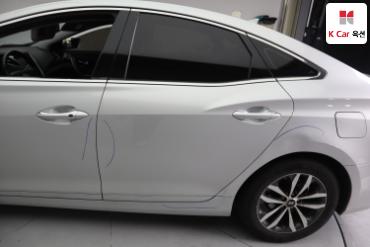 2011 - hyundai grandeur