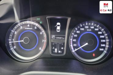 2011 - hyundai grandeur