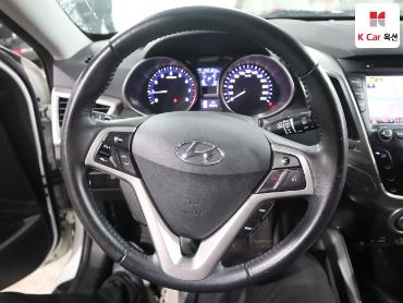2012 - hyundai veloster