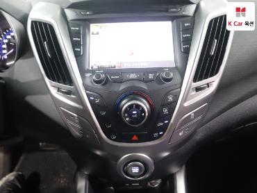 2012 - hyundai veloster