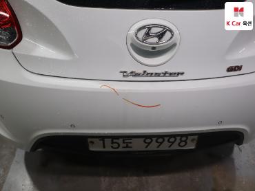 2012 - hyundai veloster