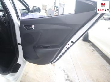 2012 - hyundai veloster