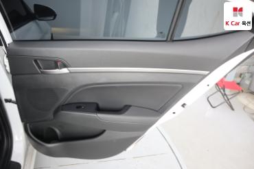 2016 - hyundai avante
