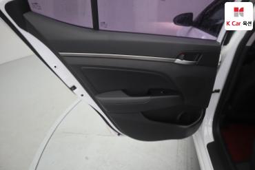2017 - hyundai avante