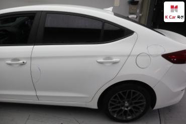 2017 - hyundai avante