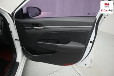 2017 - hyundai avante