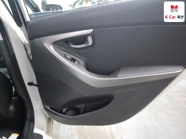 2011 - hyundai avante