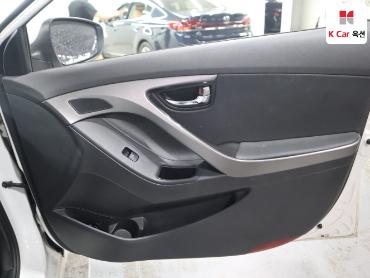 2011 - hyundai avante