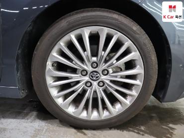 2019 - toyota avalon