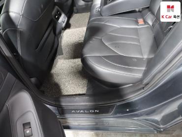 2019 - toyota avalon