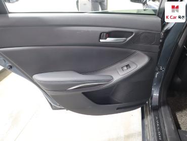 2019 - toyota avalon