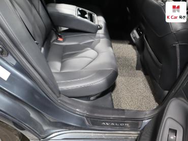 2019 - toyota avalon
