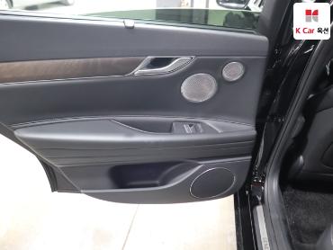 جينيسيس G80 2021 — صورة 24