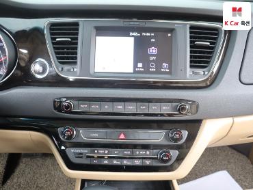 2020 - kia carnival