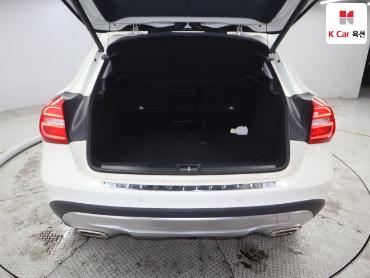 2017 - mercedes-benz gla200