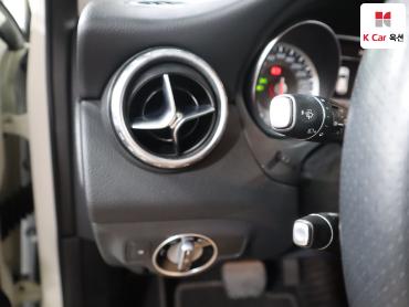 2017 - mercedes-benz gla200