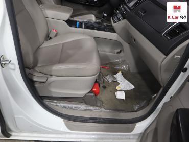 2017 - kia carnival