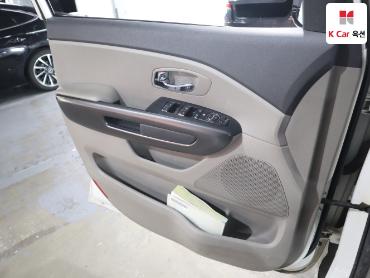 2017 - kia carnival