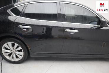 2011 - infiniti m37