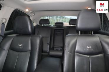 2011 - infiniti m37