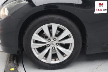 2011 - infiniti m37
