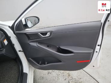 2016 - hyundai ioniq
