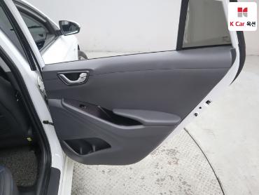 2016 - hyundai ioniq