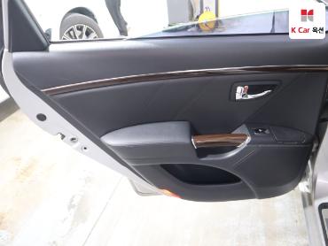 2009 - hyundai grandeur