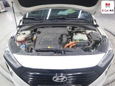 2017 - hyundai ioniq