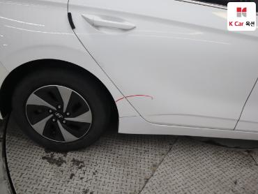 2017 - hyundai ioniq