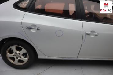 2010 - hyundai avante