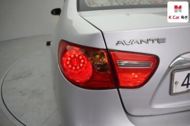 2010 - hyundai avante