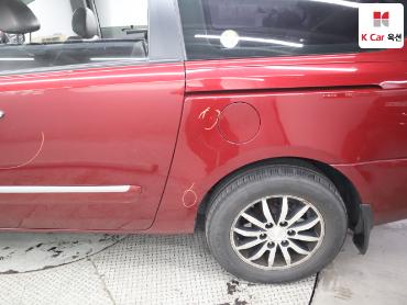 2011 - kia carnival