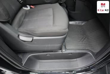 2022 - hyundai staria
