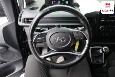 2022 - hyundai staria