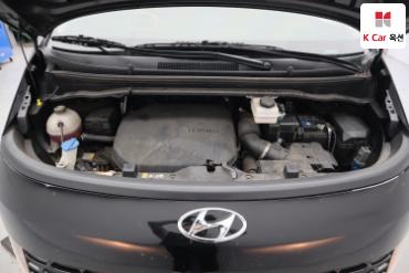 2022 - hyundai staria