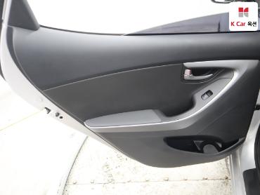 2015 - hyundai avante