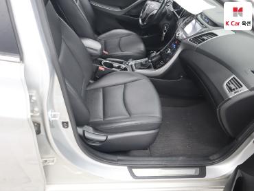 2015 - hyundai avante