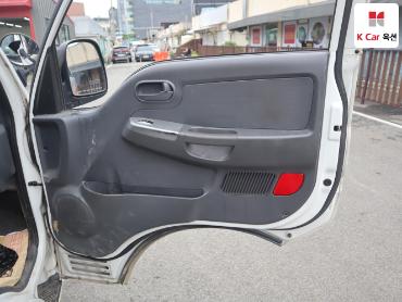 2017 - kia bongo iii
