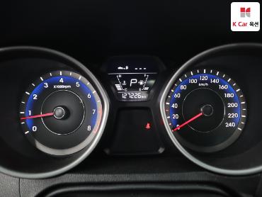 2014 - hyundai avante