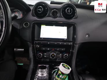 2016 - jaguar xj