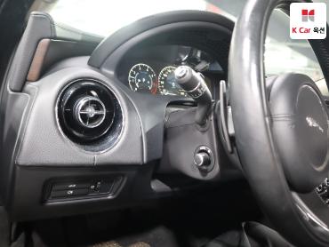 2016 - jaguar xj