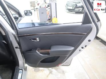 2010 - hyundai grandeur