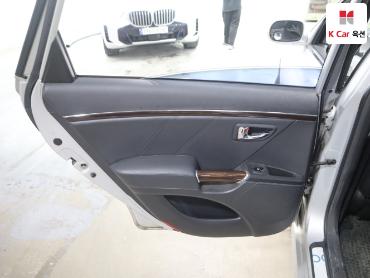 2010 - hyundai grandeur