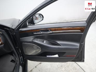 2017 - genesis eq900