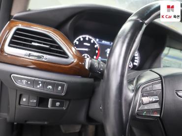 2017 - genesis eq900
