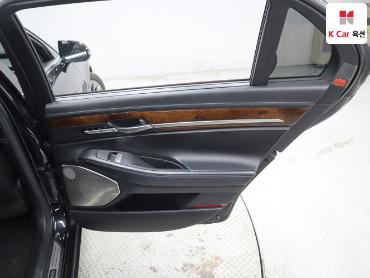 2017 - genesis eq900