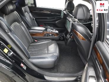 2017 - genesis eq900