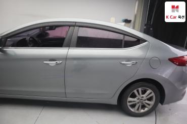 2017 - hyundai avante