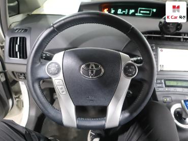 2010 - toyota prius